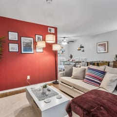 Homey 1BD: TCU Walkable, Cozy & FUN-filled!
