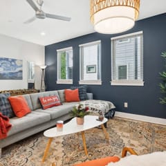 The Charm :2BD In the Heart of Magnolia & Stylish!