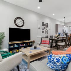 The Euclase 2BD TH: 7ST Walkable, Joyfull & Cool!