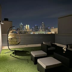 The Indigo 2BDTownhouse: DT Walkable & UltraCool!