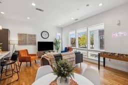 Aquara 2BDTownhouse: 20Mins to Dallas Stadium!