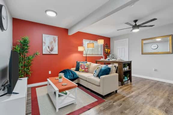 AT&T Walkable, Joy-Filled & Comfy! 1BD Unit - Image 1