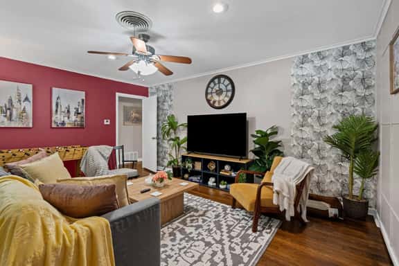 Charming 2BD: TCU Walkable, Blissful & Joyful ! - Image 1