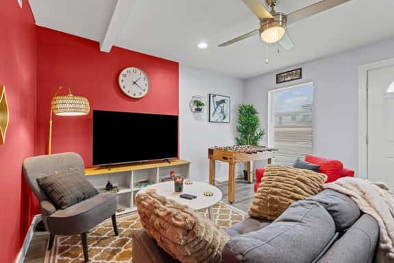 Homey 1BD: In the Heart of Dallas &Stylish! - Image 1