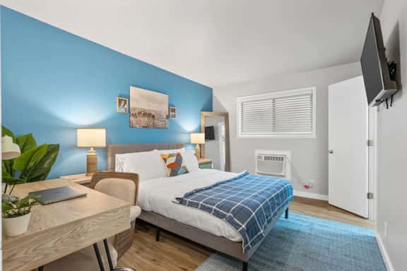 Sapphire 1BD: AT&T Walkable, Calming & Joyful ! - Image 1
