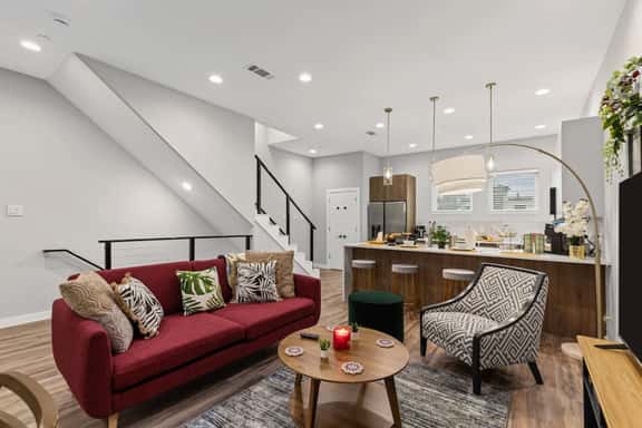 The Quartz 2BD TH: 7ST Walkable, JOYfull & Comfy! - Image 1