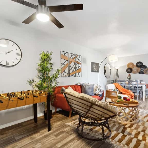 AT&T is Literally Steps Away! JoyFull & Comfy 2BD! - Image 1