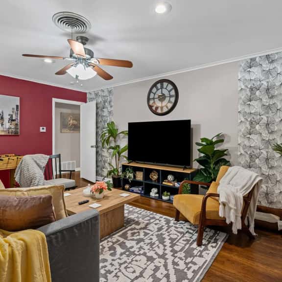 Charming 2BD: TCU Walkable, Blissful & Joyful ! - Image 1