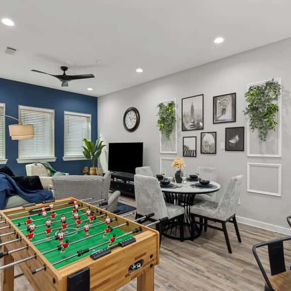 The Larimar 2BD TownH: 7ST Walkable, Comfy & Cool! - Image 1