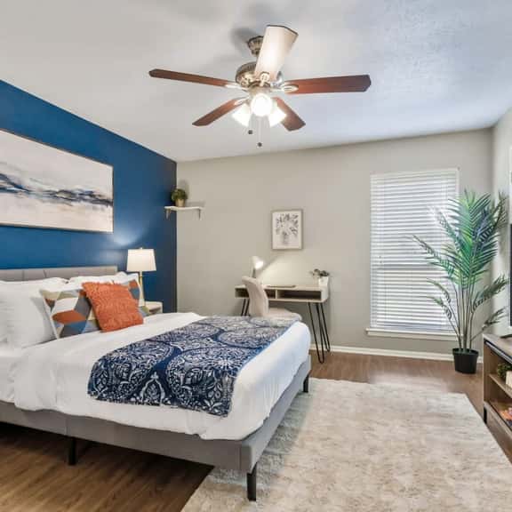 Vivid 1BD: TCU Walkable, Inspiring & Restful! - Image 1