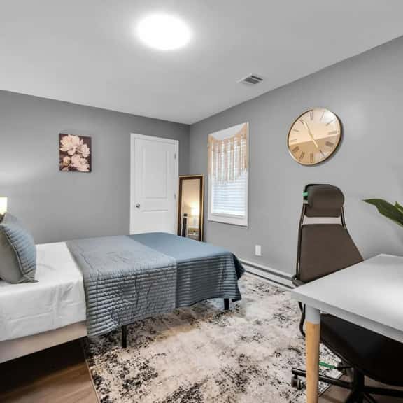 Steps to Beach, Amusement& Water Park:2BD Parking! - Image 1