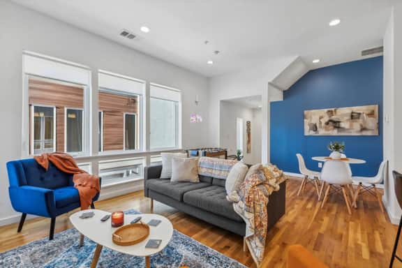 Aquara 2BDTownhouse: 20Mins to Dallas Stadium!