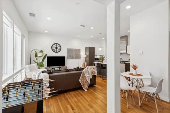 The Indigo 2BDTownhouse: 20Mins to Dallas Stadium!
