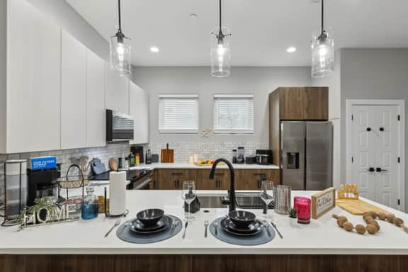 The Larimar 2BD TownH: 20Mins To Dallas Stadium!