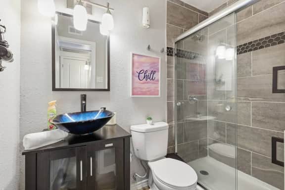 AT&T Stadium Steps Away! 1BD Patio & Pool access! - Image 5