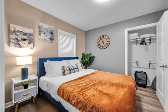 Steps to Beach, Amusement& Water Park:2BD Parking! - Image 3